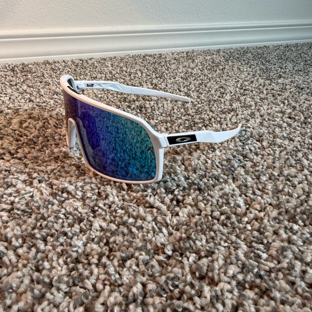 Oakley Sutro - White Frame with Polarized Lenses - Picture 2 of 6